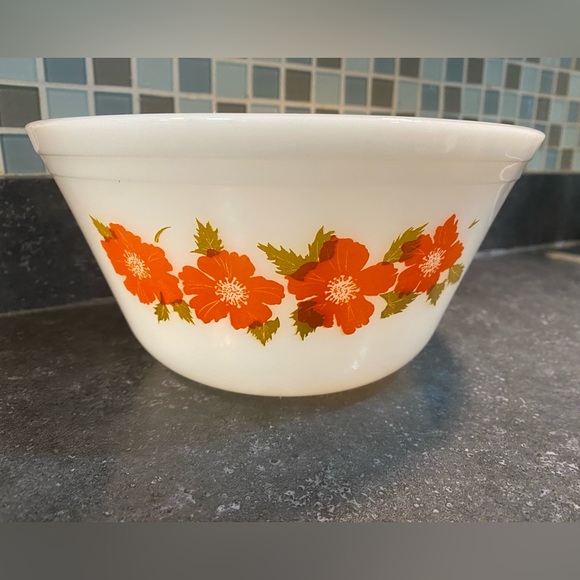 Federal Other - Federal 8” Orange Flowers milkglass mixing bowl